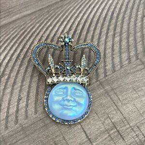 Blue Crowned Moon Face Brooch